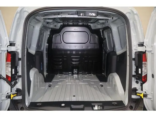 Ford E-Transit Courier