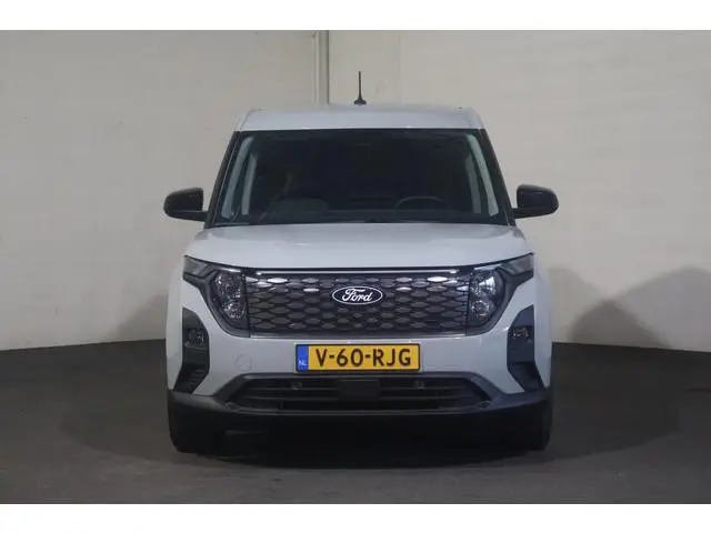 Ford E-Transit Courier