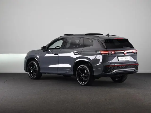 Volkswagen Tayron R-Line Edition 1.5 eHybrid 200 kW / 272 PK SUV 6 v Panoramadak | Trekhaak | 360 ca...