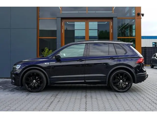 Volkswagen Tiguan 1.5 TSI Highl. Bus R | 3X R-Line | Pano | Trekhaak | Adap. Cruis