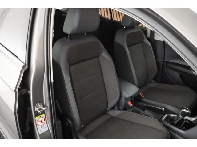 Volkswagen T-Cross 1.0 TSI 115pk DSG Style Navigatie Trekhaak Stoelverwarming