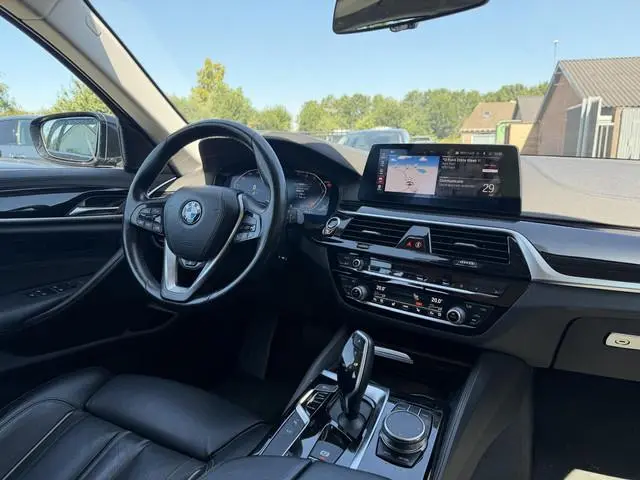 BMW 5-serie Touring 540i xDrive High Executive Edition | Panoramadak | 360* Camera | Elektrische Ach...