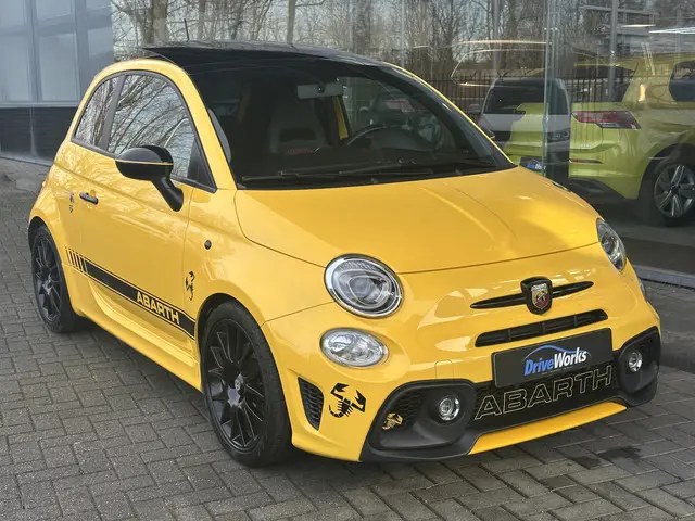Fiat 500 1.4 T-Jet Abarth PISTA | SABELT | Panorama | BEATS | Carplay | Monza Interesse in een bezic...