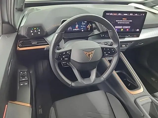 CUPRA Born Adrenaline One 62 kWh 3-Fase 1e-Eig. & Dealer-Onderh. BOVAG-Garantie. NL-Auto.