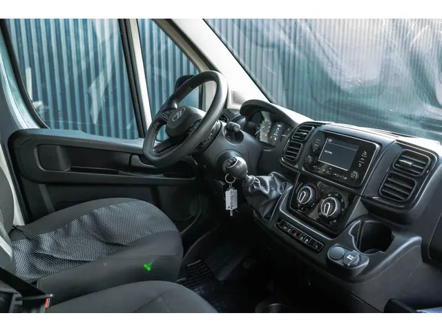 Citroën Jumper 2.2 BlueHDi 120 L2H2 3.3t | NW Model | Camera | Led | Cruise | PDC | Airco