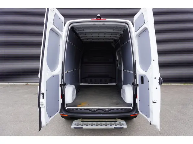 Mercedes-Benz eSprinter eSprinter L2H2 47kwh +/- 150km Actieradius Accu Airco Camera Sidebars 3-Zits