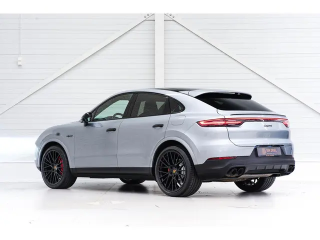 Porsche Cayenne Coupé 3.0 E-Hybrid | Bose | Sport Chrono | 22 Inch |