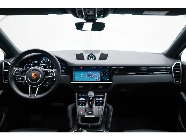 Porsche Cayenne Coupé 3.0 E-Hybrid | Bose | Sport Chrono | 22 Inch |