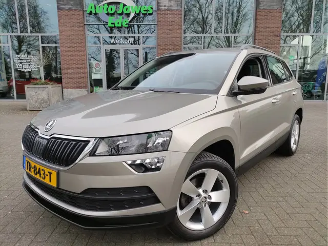 ŠKODA Karoq 1.5 TSI DSG ACT Ambition Business Adaptieve Cr.control - Achteruitrijcamera - Getinte ru...