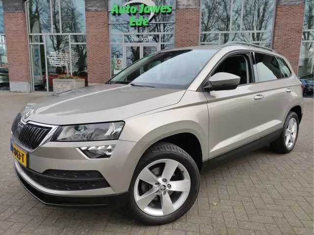 ŠKODA Karoq 1.5 TSI DSG ACT Ambition Business Adaptieve Cr.control - Achteruitrijcamera - Getinte ru...