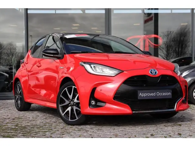 Toyota Yaris 1.5 Hybrid Launch Edition, Head Up Display, Stoelverwarming, stuurverwarming, Apple Car...