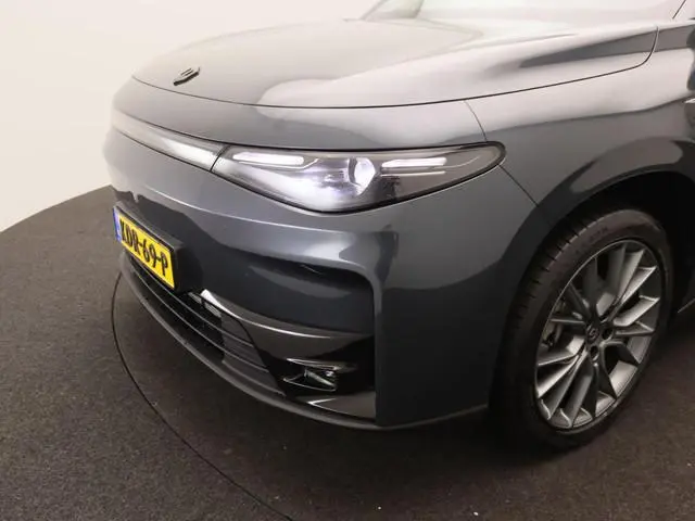 Leapmotor C10