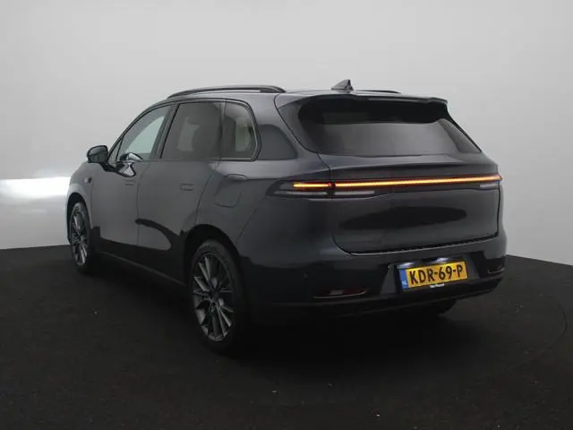 Leapmotor C10 Design REEV 28.4 kWh | LAGE KM STAND | DIRECT RIJDEN ! |