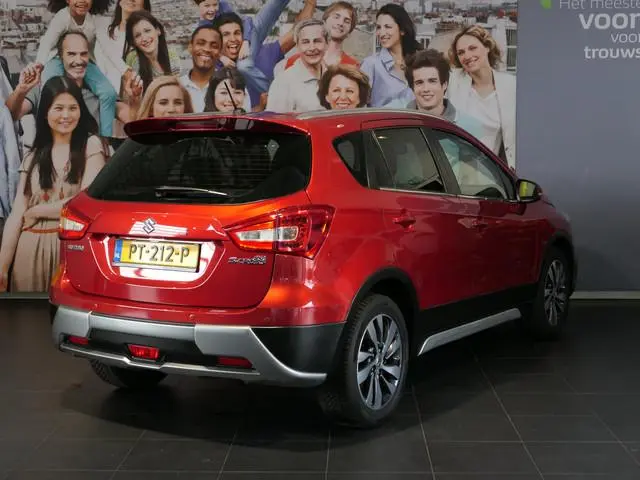 Suzuki S-Cross 1.4 Boosterjet High Executive - Elektr. Panoramadak - Allseasons - Lederen bekleding...