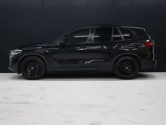 BMW X5 xDrive45e High Executive [SCHUIFDAK, HARMAN KARDON, 360° CAMERA, APPLE CARPLAY, TREKHAAK, LUC...