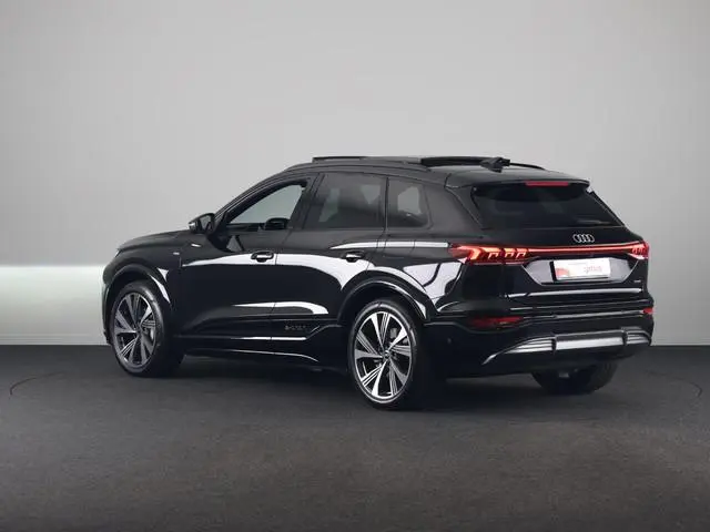 Audi Q6 e-tron S edition quattro 100 kWh 367 pk | Panoramadak | Warmtepomp | Navigatie  | Trekhaak (...