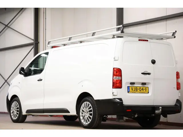 Opel Vivaro 1.5 CDTI L2H1 LANG IMPERIAAL EN TREKHAAK