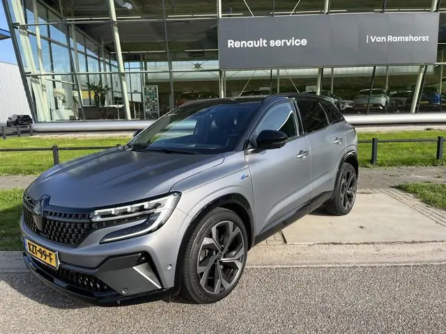 Renault Austral 1.2 E-Tech 200PK iconic esprit Alpine/ Mat grijs/ 4-Control / Harman Kardon/ Head up...