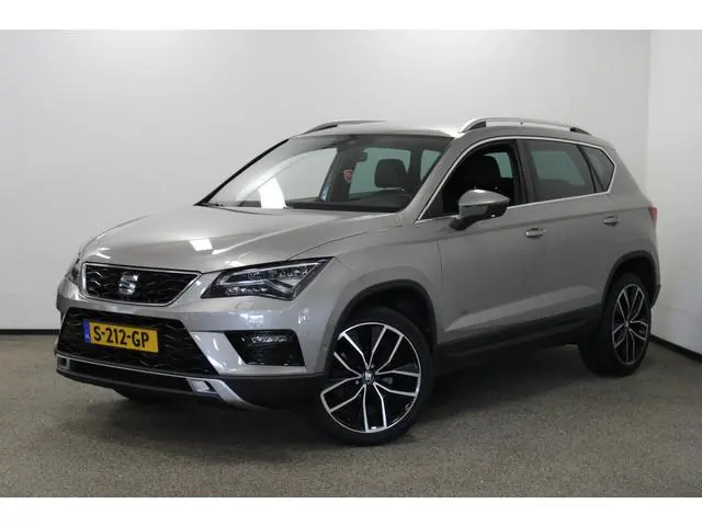 SEAT Ateca 1.4 EcoTSI Xcellence Business Intense Camera|Winterpakket