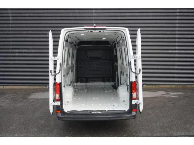 Volkswagen Crafter 177pk Automaat L5H3/L4H3 LED Apple carplay ACC Cruise control Camera Parkeersenso...