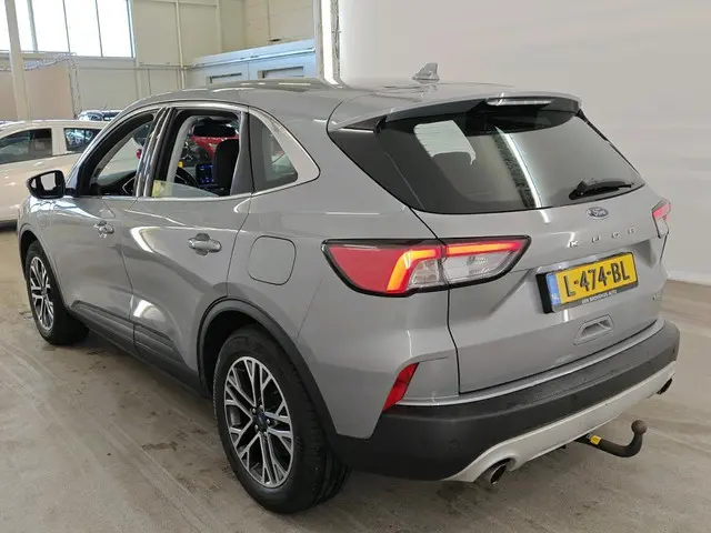 Ford Kuga 2.5 PHEV Titanium 1e Eigenaar | Volledig Onderh | BTW | NAP | SOH91% | Trekhaak | 2 Kabels...