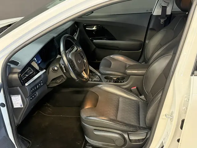 Kia Niro 1.6 GDi PHEV BusinessLine | Stoel/Stuurverw. | Apple Carplay | Trekhaak