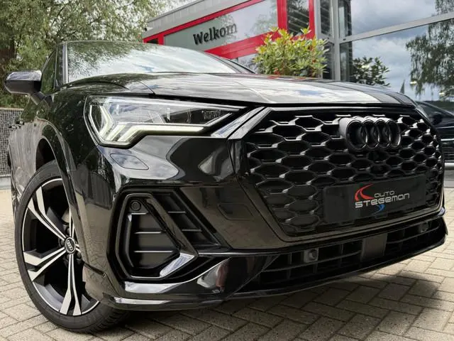 Audi Q3 Sportback 45 TFSI-e AUT. *!* 2x S-LINE *!* NAVI/ RADAR/ 20 INCH/ CAMERA/ MATRIX/ BLACK OPTIE...