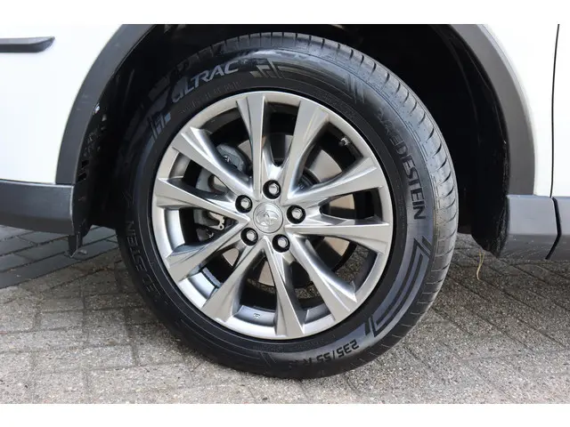 Toyota RAV4 2.5 Hybrid AWD Executive, Beige Leder, Bearlock