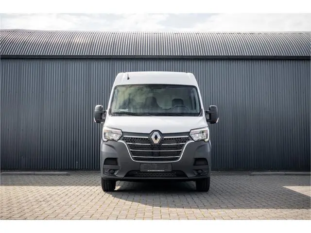 Renault Master Bleu DCI 135PK | L2H2 | Nieuw | Navi | 3-Zits | LED | Cruise | Airco