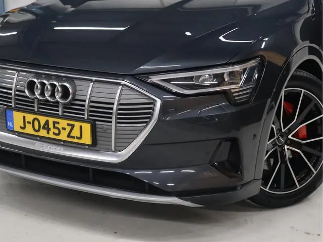Audi e-tron 55 quattro Business edition Plus 95 kWh [SCHUIFKANTELDAK, APPLE CARPLAY, ANDROID,  ADAPT...