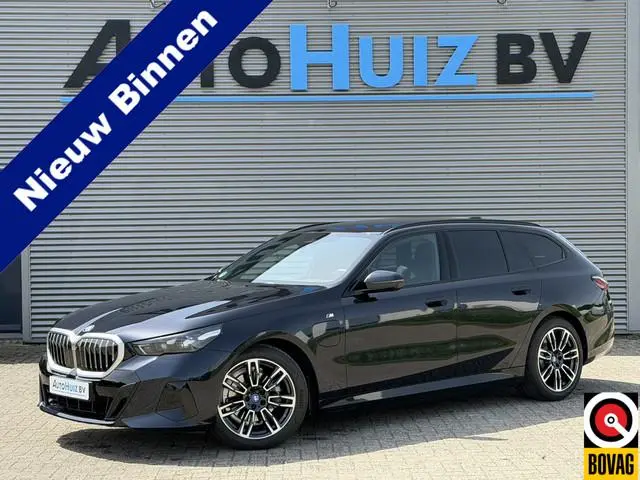BMW 5-serie Touring 530e M Sport LED Harman-Kardon Sound Head-Up Display Carplay