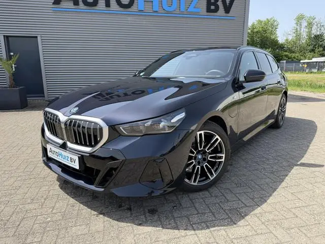 BMW 5-serie Touring 530e M Sport LED Harman-Kardon Sound Head-Up Display Carplay