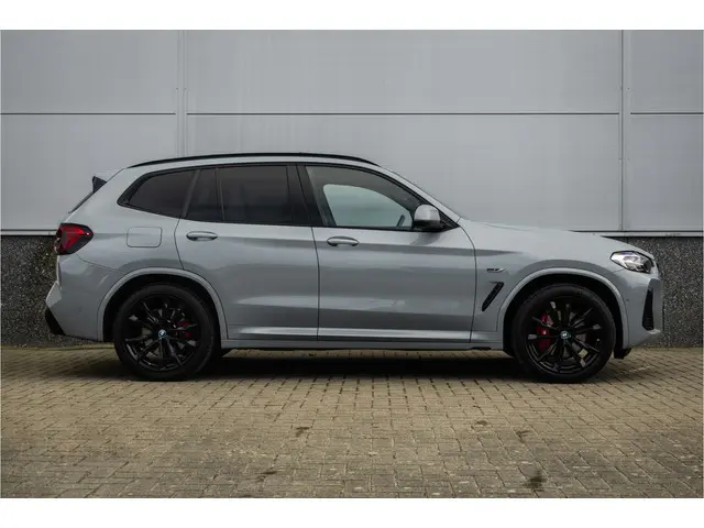 BMW X3 xDrive30e M Sport Panorama / Individual / Camera / 20inch / M Sport Remsysteem / HiFi /