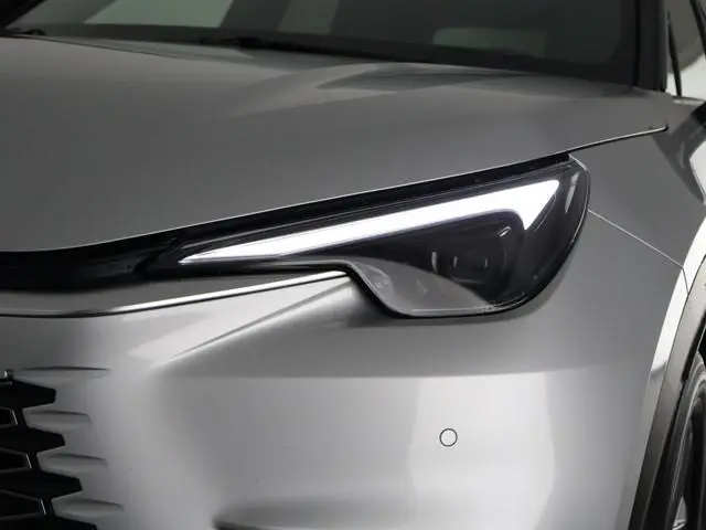 Lexus LBX
