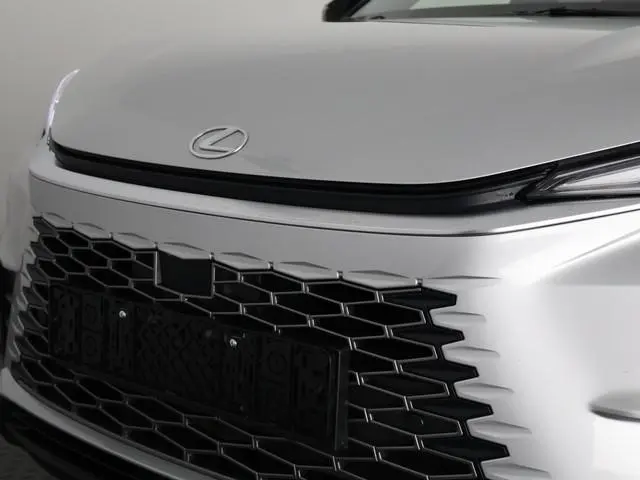 Lexus LBX