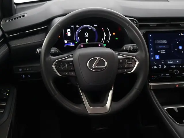 Lexus LBX