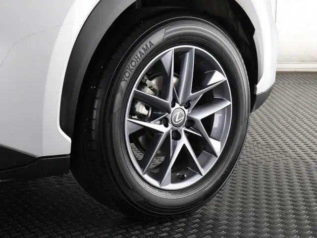 Lexus LBX