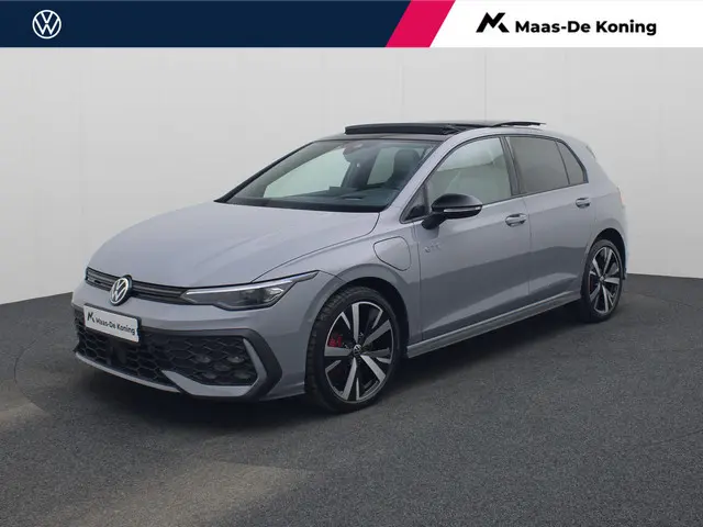 Volkswagen Golf 1.5eHybrid 200kW/272PK Black Style GTE · Panoramadak · 360°Camera + Parkeersensoren...
