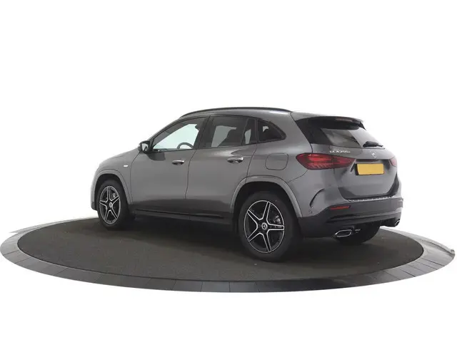 Mercedes-Benz GLA-klasse 250 e AMG Line