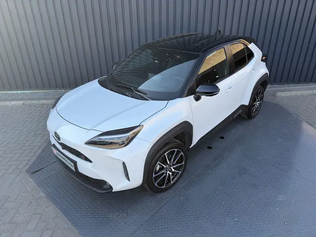 Toyota Yaris Cross 1.5 Hybrid GR Sport / Bi tone | 360 camera | JBL | Head-up | Rijklaar!!!