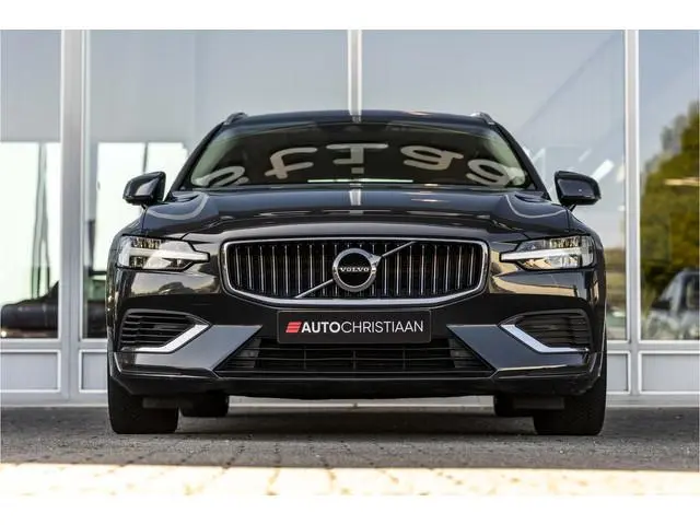 Volvo V60 2.0 T8 Twin Engine AWD Inscription | Pano | Harman Kardon