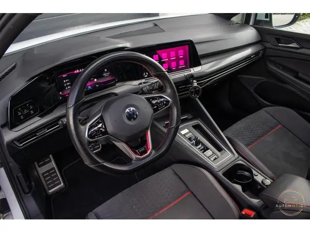 Volkswagen Golf 2.0 TSI GTI Clubsport PANO CAMERA IQ LIGHTS STOELVERWARMING 19 INCH SFEER