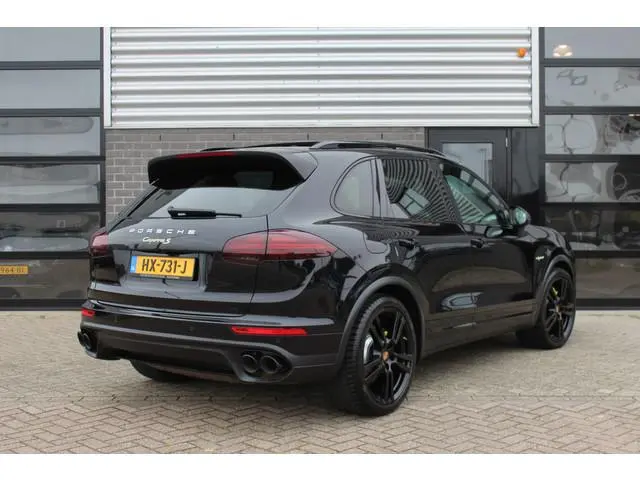 Porsche Cayenne 3.0 S E-Hybrid / Panoramadak / Chrono / N.A.P.