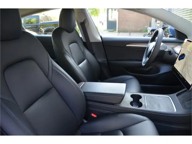 Tesla Model 3 Standard RWD Plus 60 kWh LFP accu (100% opladen), Warmtepomp, AutoPilot3.0