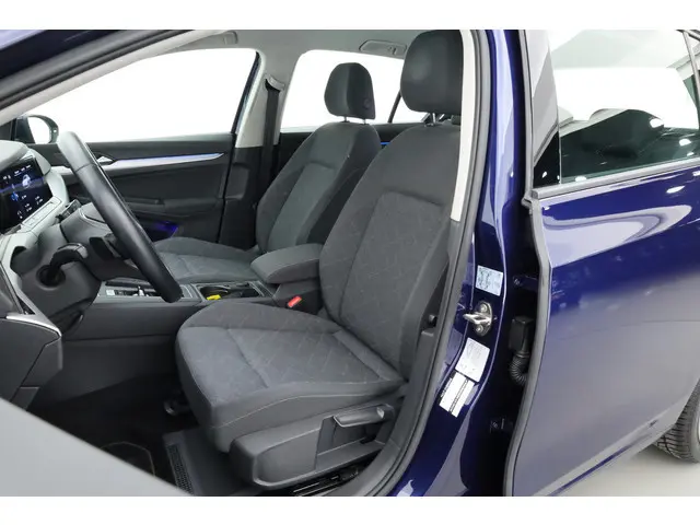 Volkswagen Golf 1.5 eTSI DSG | Navi | Adapt. Cruise | Stoelverw. | PDC | Apple CarPlay | 18'' | Clim...