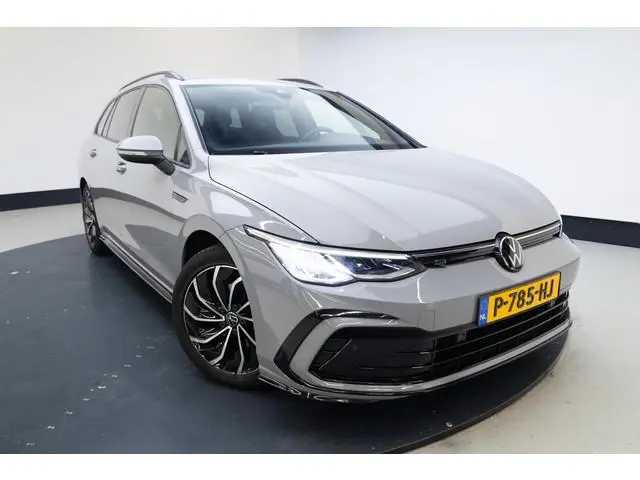 Volkswagen Golf 1.5 eTSI R-Line Business | Trekhaak | Dodehoekdetectie |