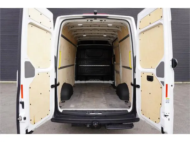 Volkswagen Crafter 35 180pk L3H3/L2H2 Apple Carplay Trekhaak Tacho LED Navigatie Camera  Cruise cont...
