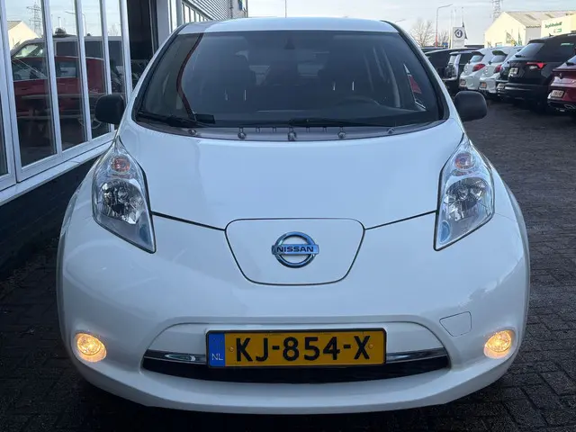 Nissan LEAF Visia 24 kWh | Keyless | Bluetooth | Elektrische Ramen