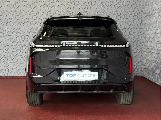 Lynk & Co 08