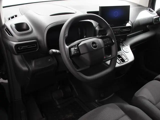 Opel Combo 1.5 BlueHDi 130 L2 Automaat Carplay Navigatie Trekhaak Airco Camera Cruise Control Parkee...